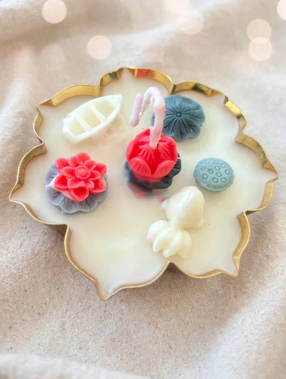 Urli Candle- Lotus Pond