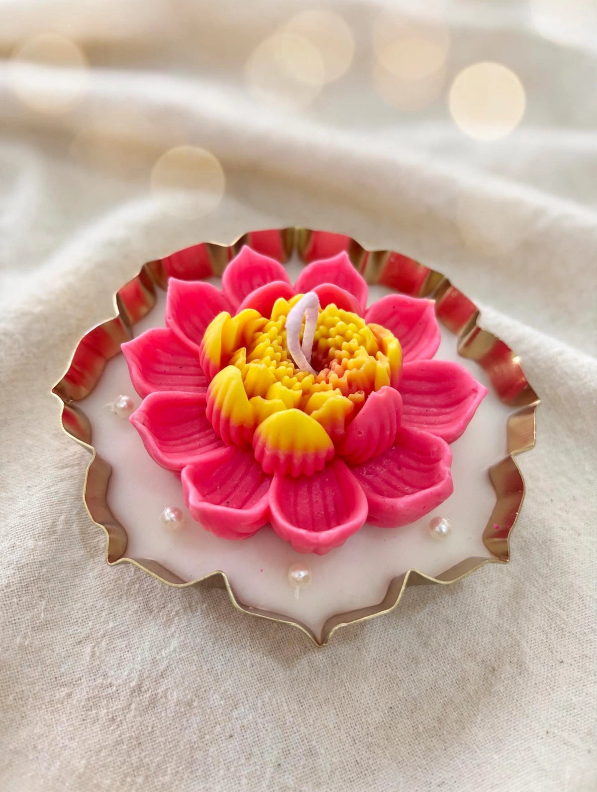 Urli Candle- Lotus
